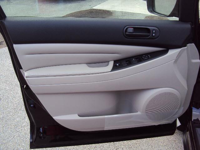 Mazda CX-7 2011 photo 4