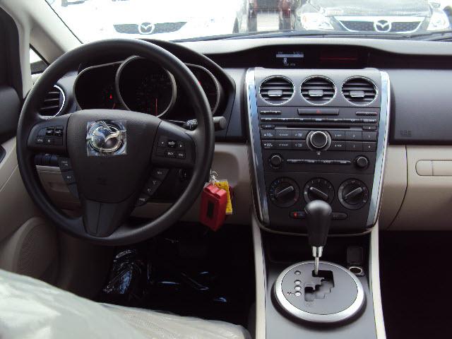 Mazda CX-7 2011 photo 2