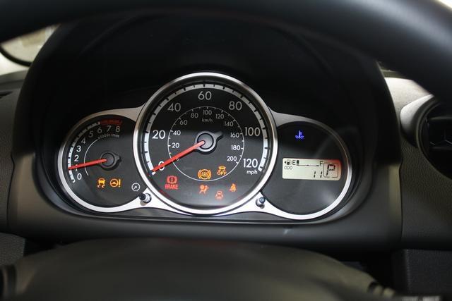 Mazda Mazda2 2014 photo 1