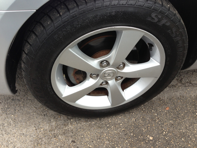 Mazda Mazda3 3.9L LT Sedan