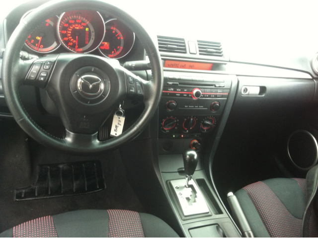 Mazda Mazda3 2004 photo 2