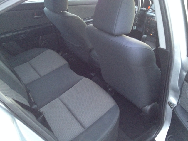 Mazda Mazda3 3.9L LT Sedan