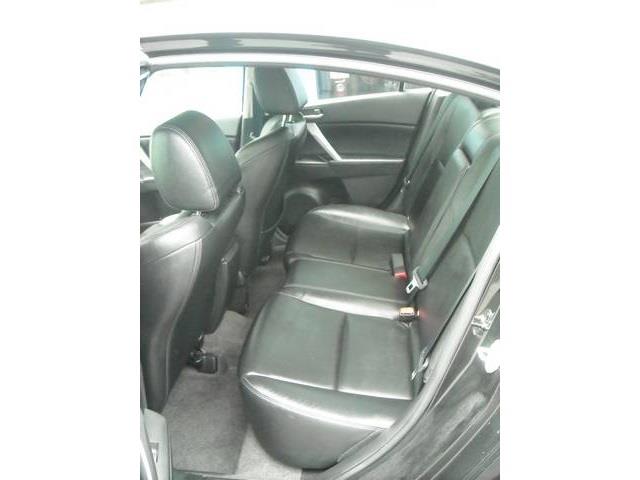 Mazda Mazda3 2011 photo 3