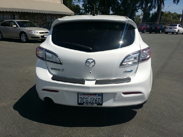 Mazda Mazda3 2013 photo 2
