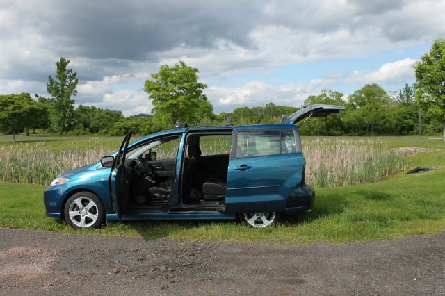 Mazda Mazda5 2006 photo 4