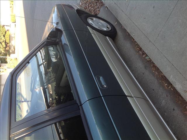 Mazda MPV 1998 photo 3