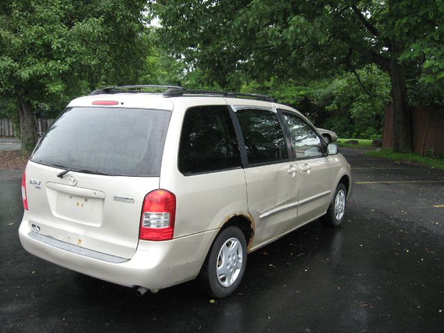 Mazda MPV 2001 photo 2