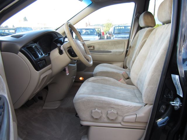 Mazda MPV 2002 photo 2