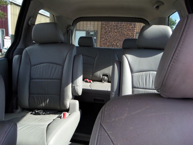 Mazda MPV LW2 MiniVan