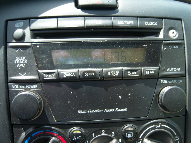 Mazda MPV 2003 photo 12