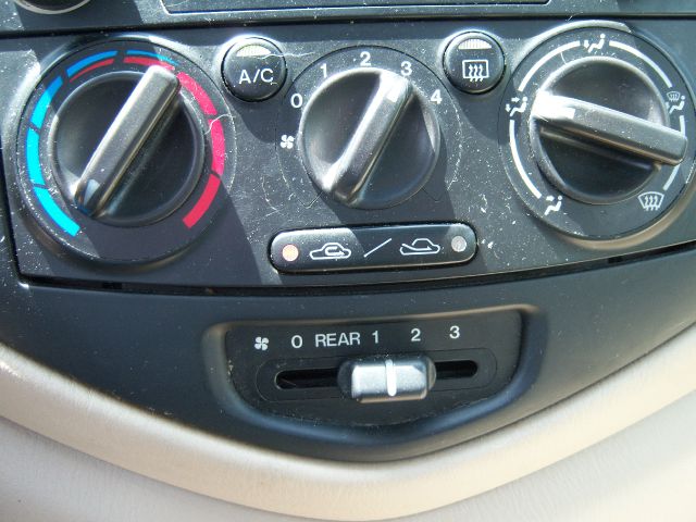 Mazda MPV 2003 photo 13