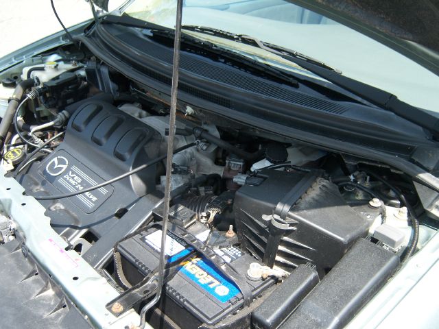 Mazda MPV 2003 photo 2