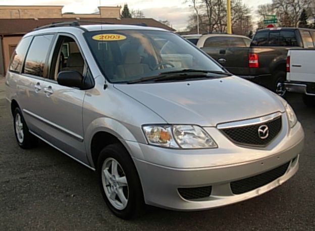 Mazda MPV 2003 photo 2