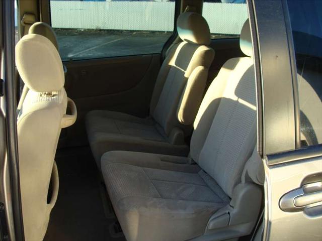 Mazda MPV 2006 photo 4