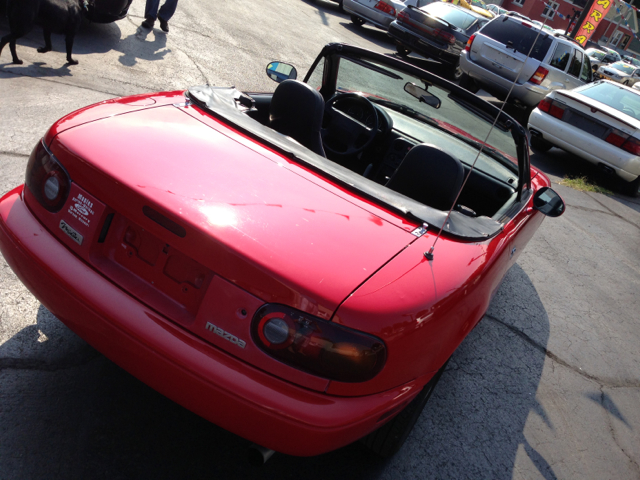 Mazda MX-5 Miata 1990 photo 2