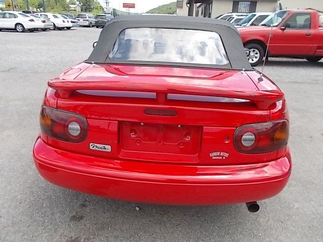 Mazda MX-5 Miata 1990 photo 17