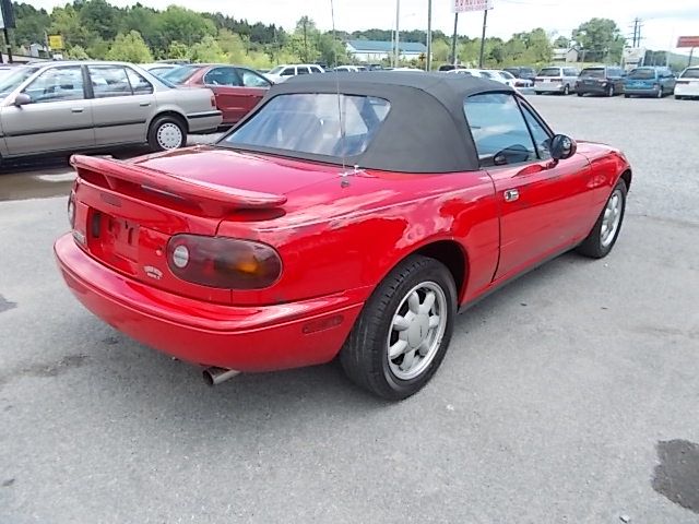 Mazda MX-5 Miata 1990 photo 9