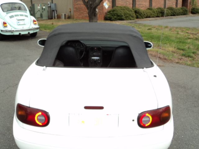 Mazda MX-5 Miata 1990 photo 1