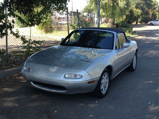 Mazda MX-5 Miata 1990 photo 4