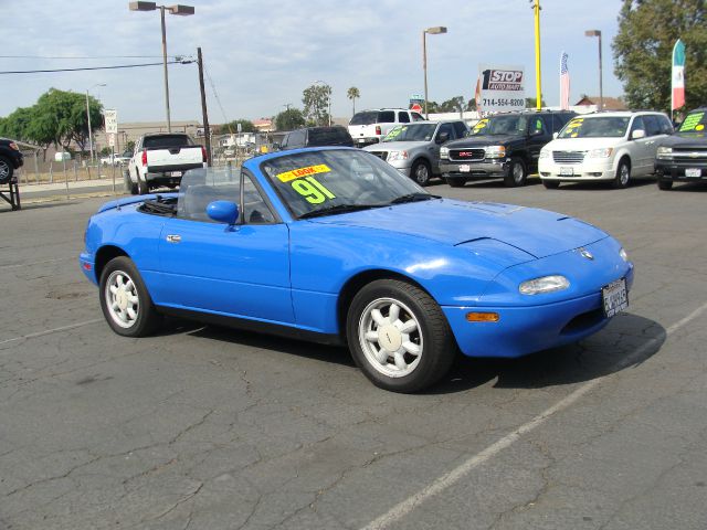 Mazda MX-5 Miata Base Convertible