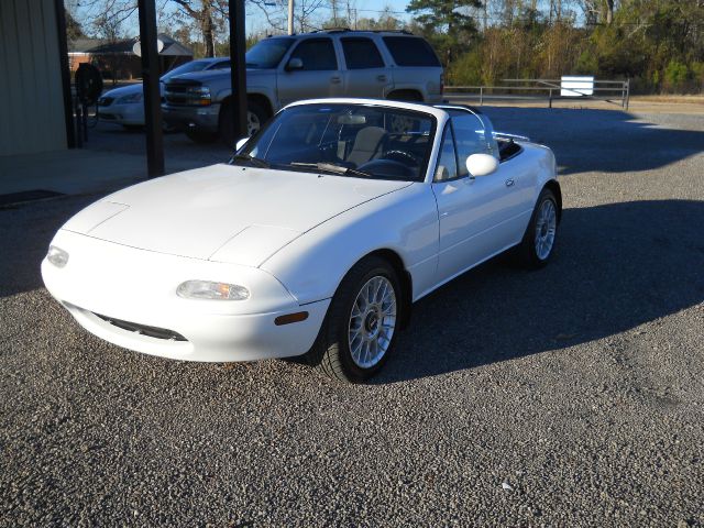 Mazda MX-5 Miata 1991 photo 2