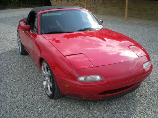 Mazda MX-5 Miata Base Convertible
