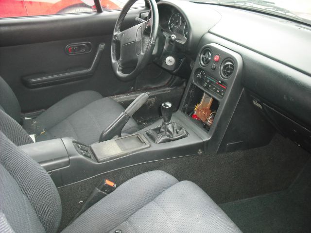 Mazda MX-5 Miata 1992 photo 2