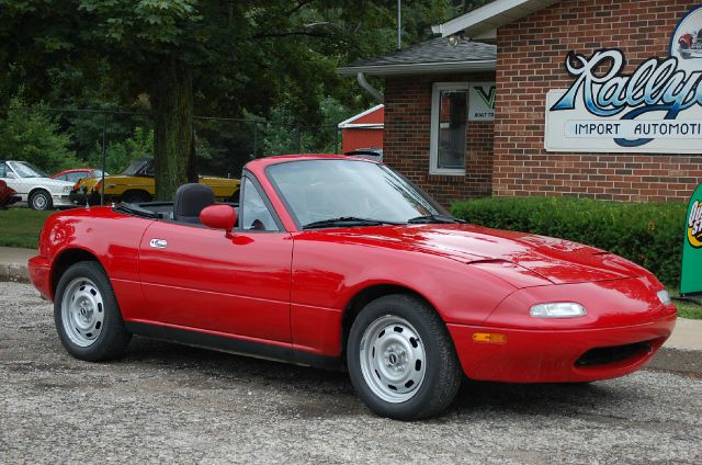 Mazda MX-5 Miata 1992 photo 2
