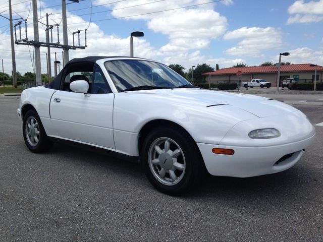 Mazda MX-5 Miata 1992 photo 1