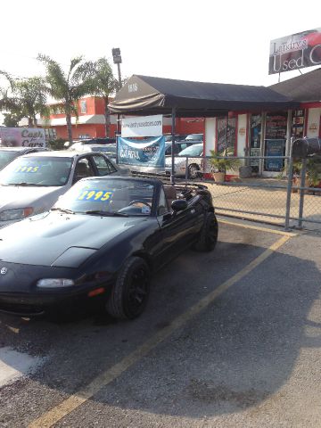 Mazda MX-5 Miata 1995 photo 2