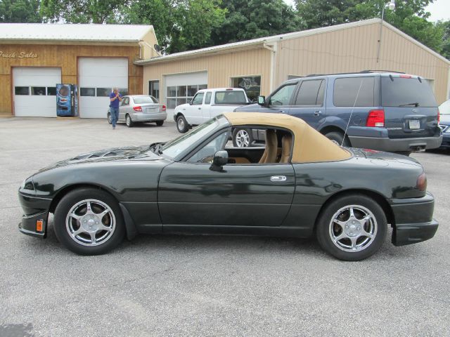 Mazda MX-5 Miata 1997 photo 1