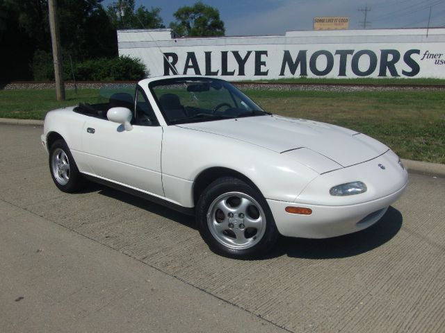 Mazda MX-5 Miata 1997 photo 2