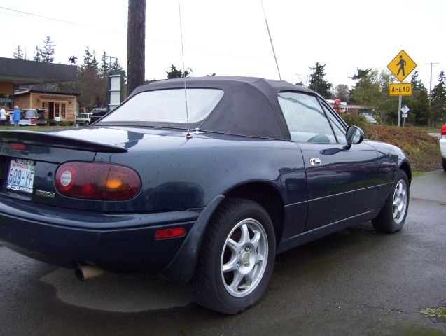 Mazda MX-5 Miata 1997 photo 4