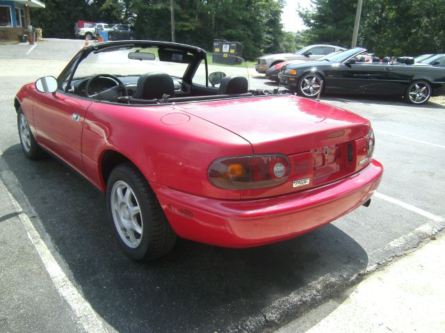 Mazda MX-5 Miata 1997 photo 2