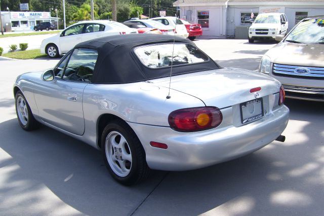 Mazda MX-5 Miata 1999 photo 1