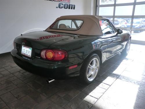 Mazda MX-5 Miata 1999 photo 4
