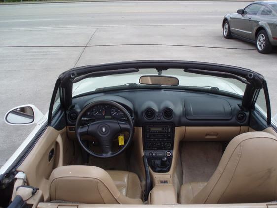 Mazda MX-5 Miata Base Convertible