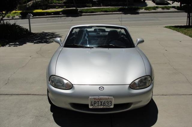 Mazda MX-5 Miata 1999 photo 2