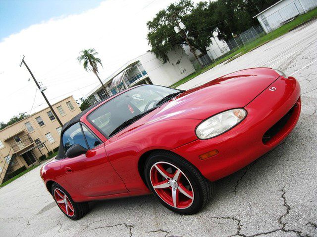 Mazda MX-5 Miata 1999 photo 1