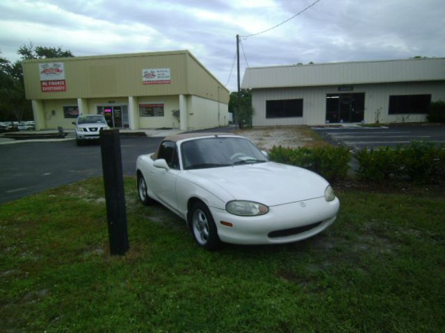 Mazda MX-5 Miata 1999 photo 2