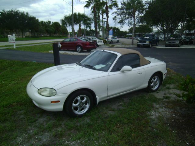 Mazda MX-5 Miata 1999 photo 3