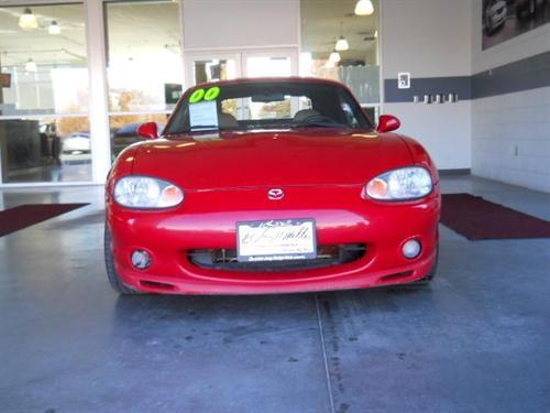 Mazda MX-5 Miata 2000 photo 2