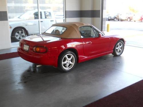 Mazda MX-5 Miata 2000 photo 5