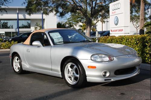 Mazda MX-5 Miata 2000 photo 1