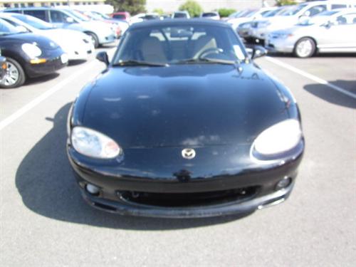 Mazda MX-5 Miata 2000 photo 2