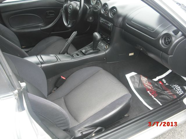 Mazda MX-5 Miata 2001 photo 8