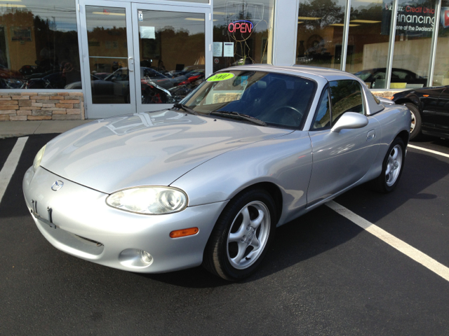 Mazda MX-5 Miata 2001 photo 4