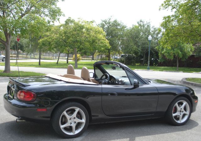 Mazda MX-5 Miata 2001 photo 4