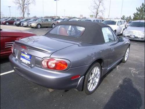 Mazda MX-5 Miata 2002 photo 2