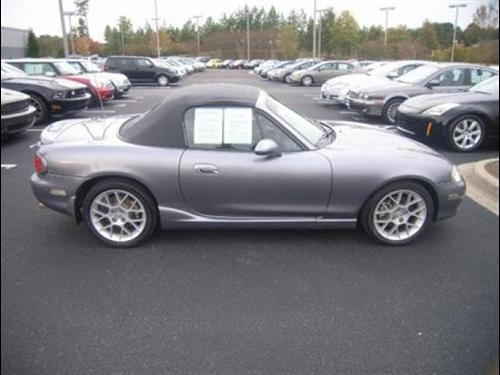 Mazda MX-5 Miata 2002 photo 2